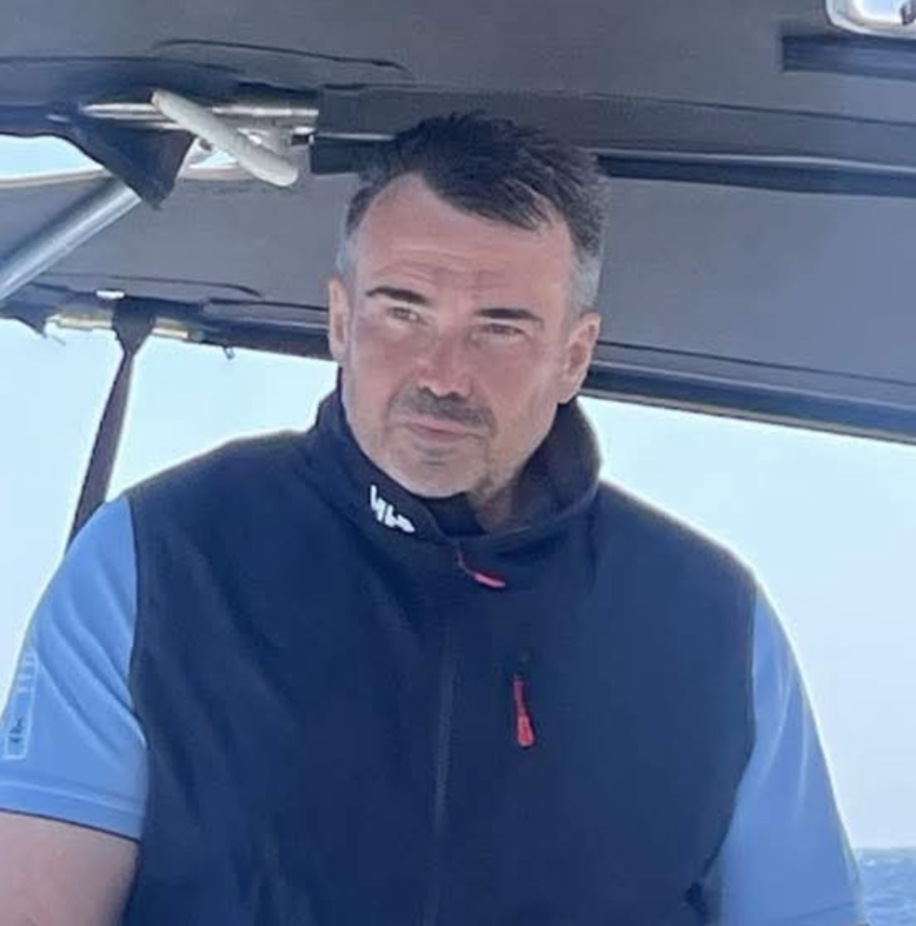 Pravobokem k baru / Aga